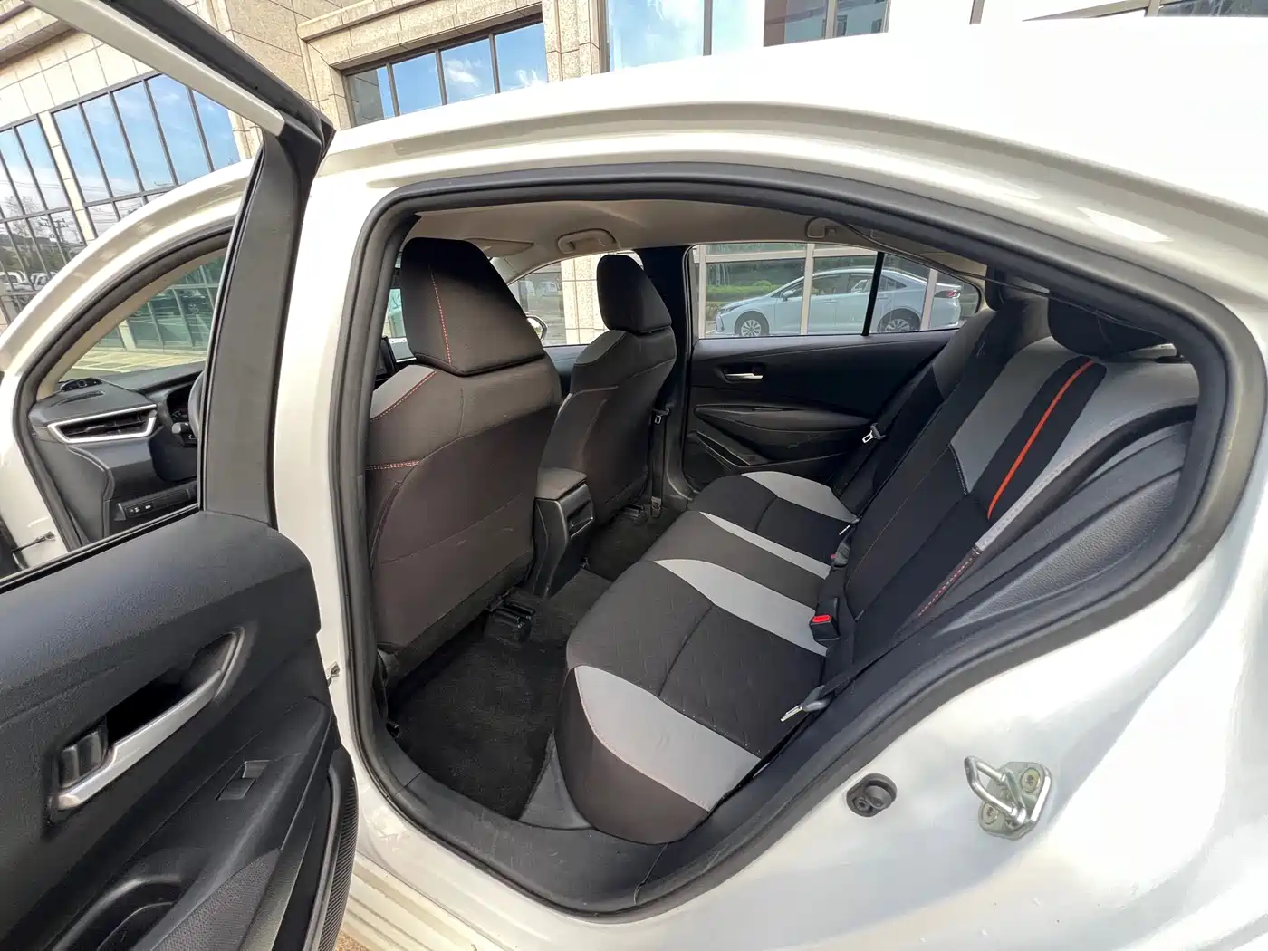 Toyota Corolla 2023 1.2T Pioneer Edition фото 11
