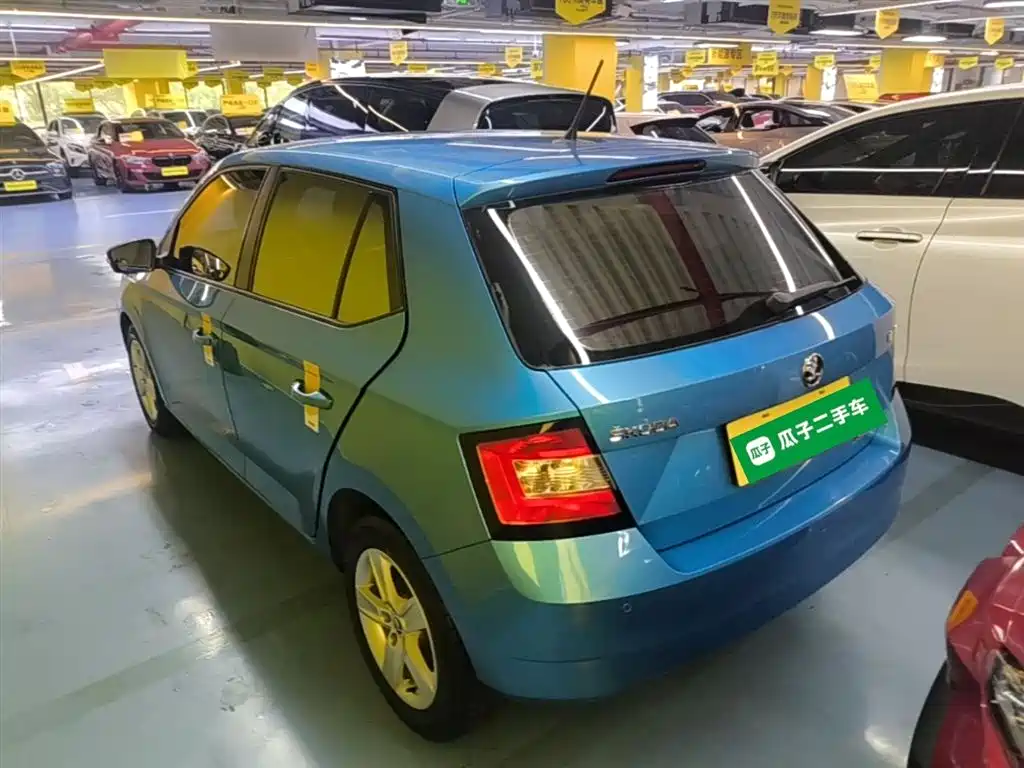 Škoda Fabia 2017 1.4L Auto Car Enjoy Edition фото 5