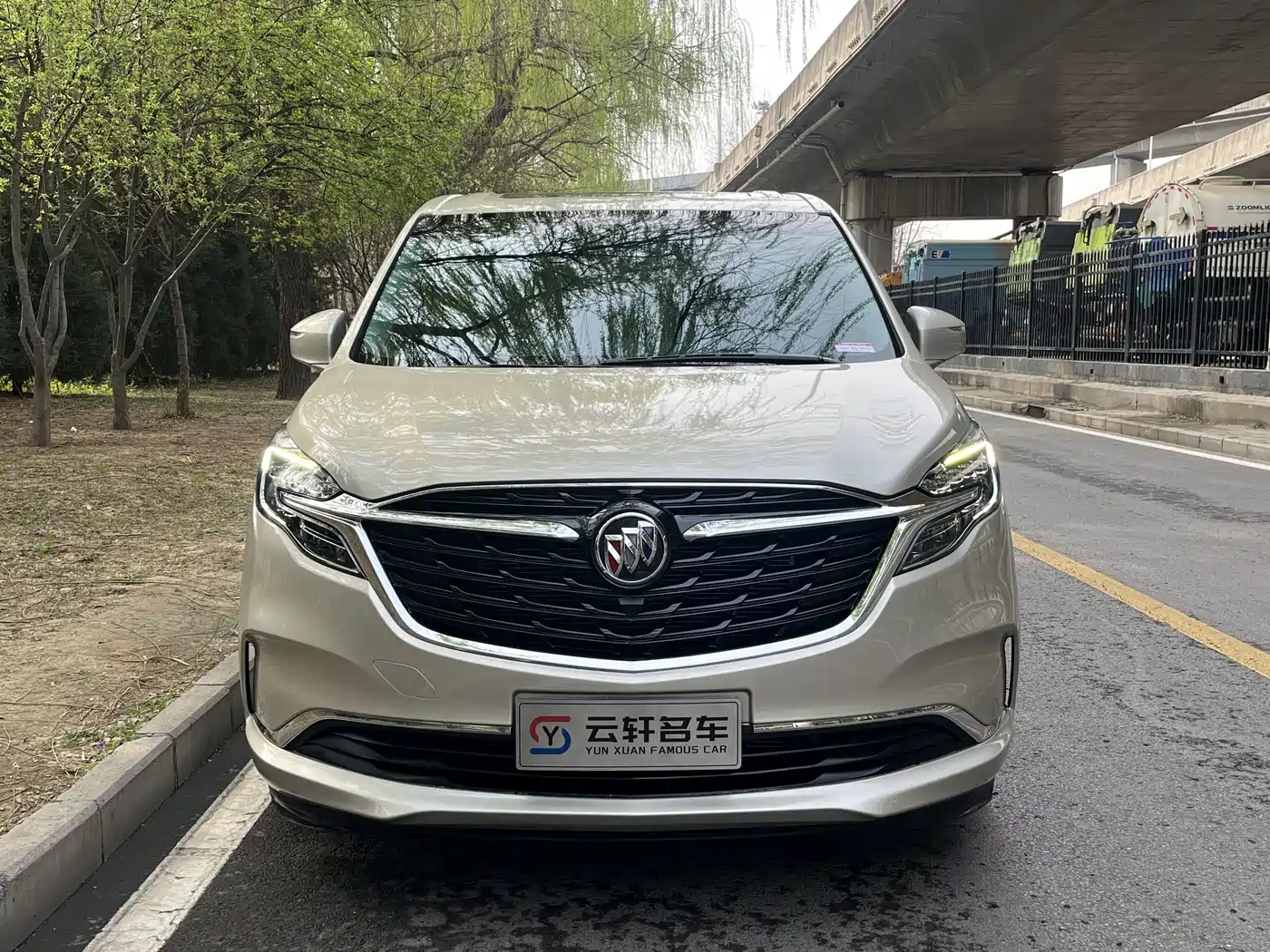 Buick GL8 2022 ES Landmark 653T Comfort фото 2