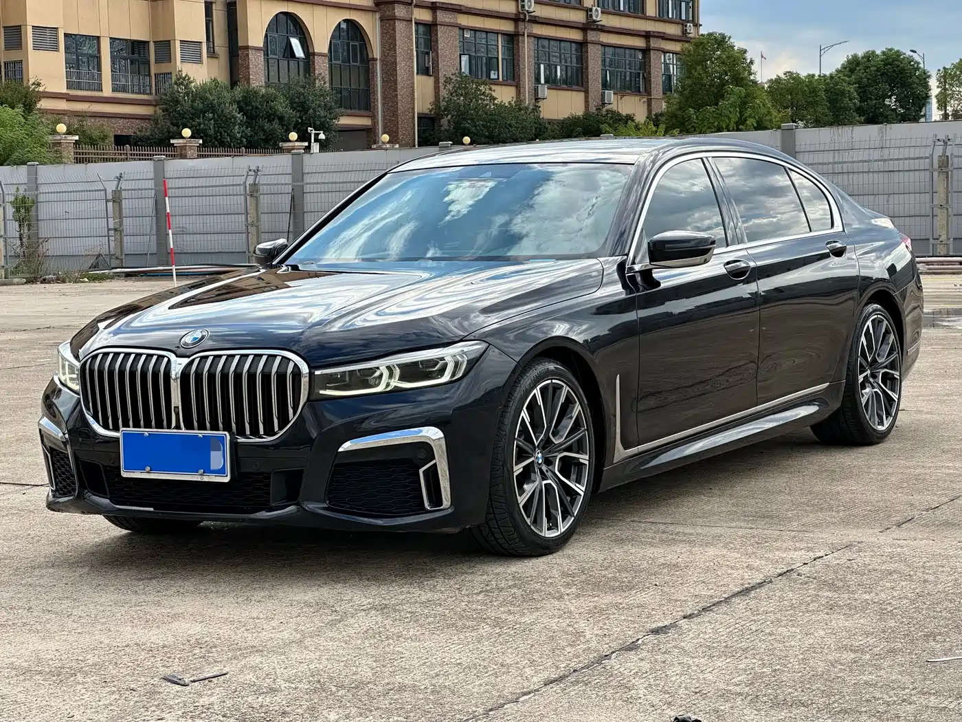 BMW 7 Series 2019 740Li Leading M Sport Package