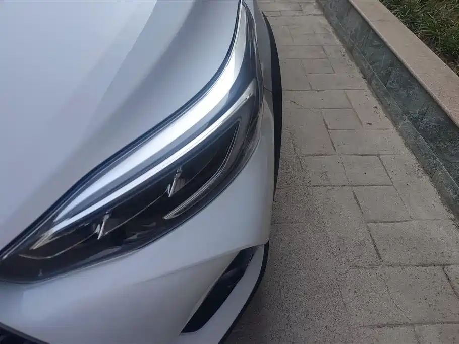 TOYOTA YARIS L ZHIXUAN