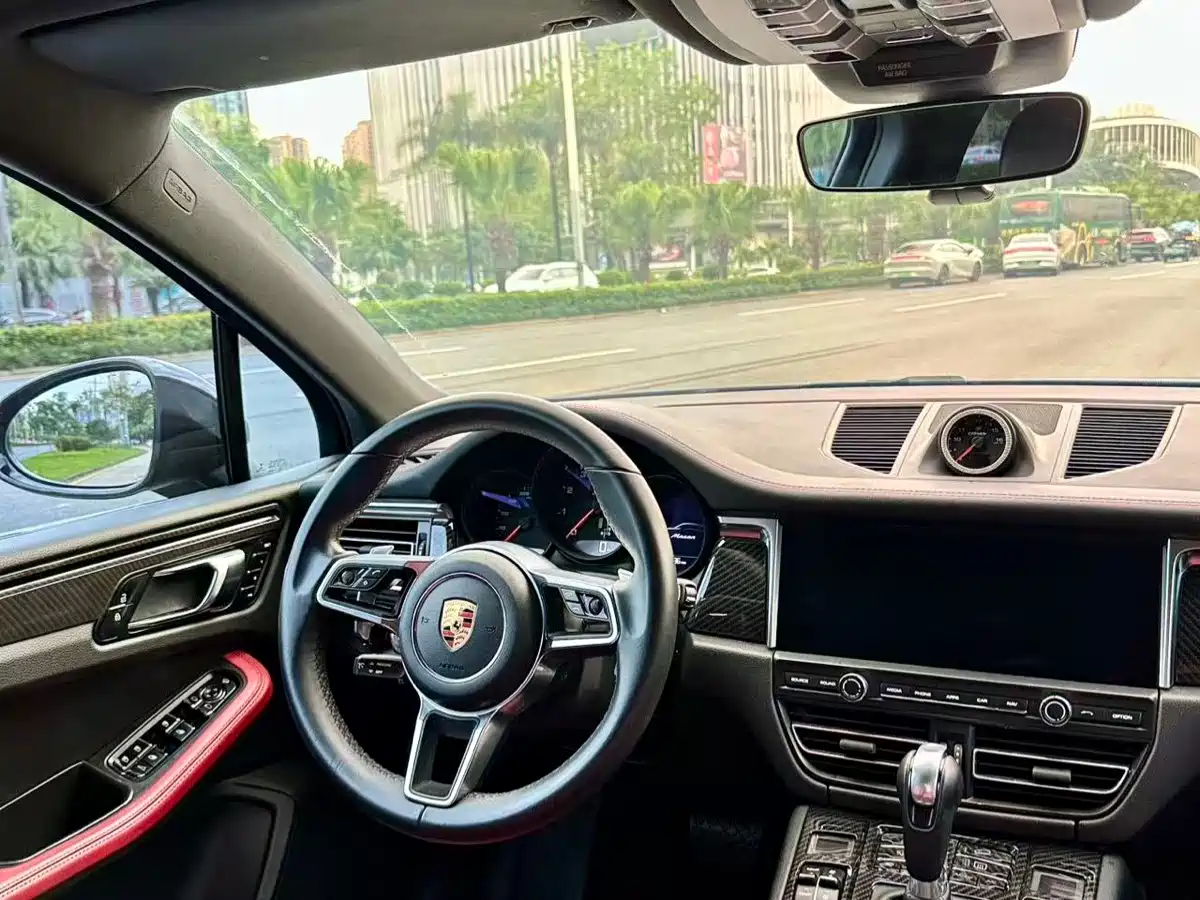 Porsche Macan 2018 Macan 2.0T фото 11