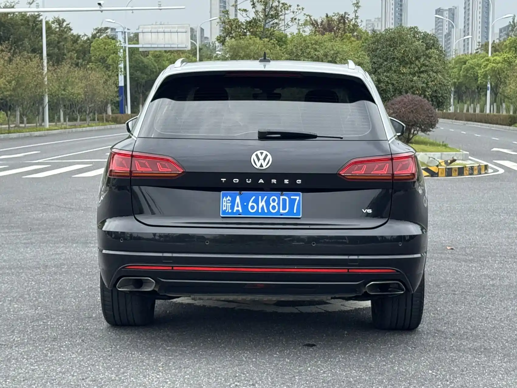 Фото 8 - Volkswagen Touareg