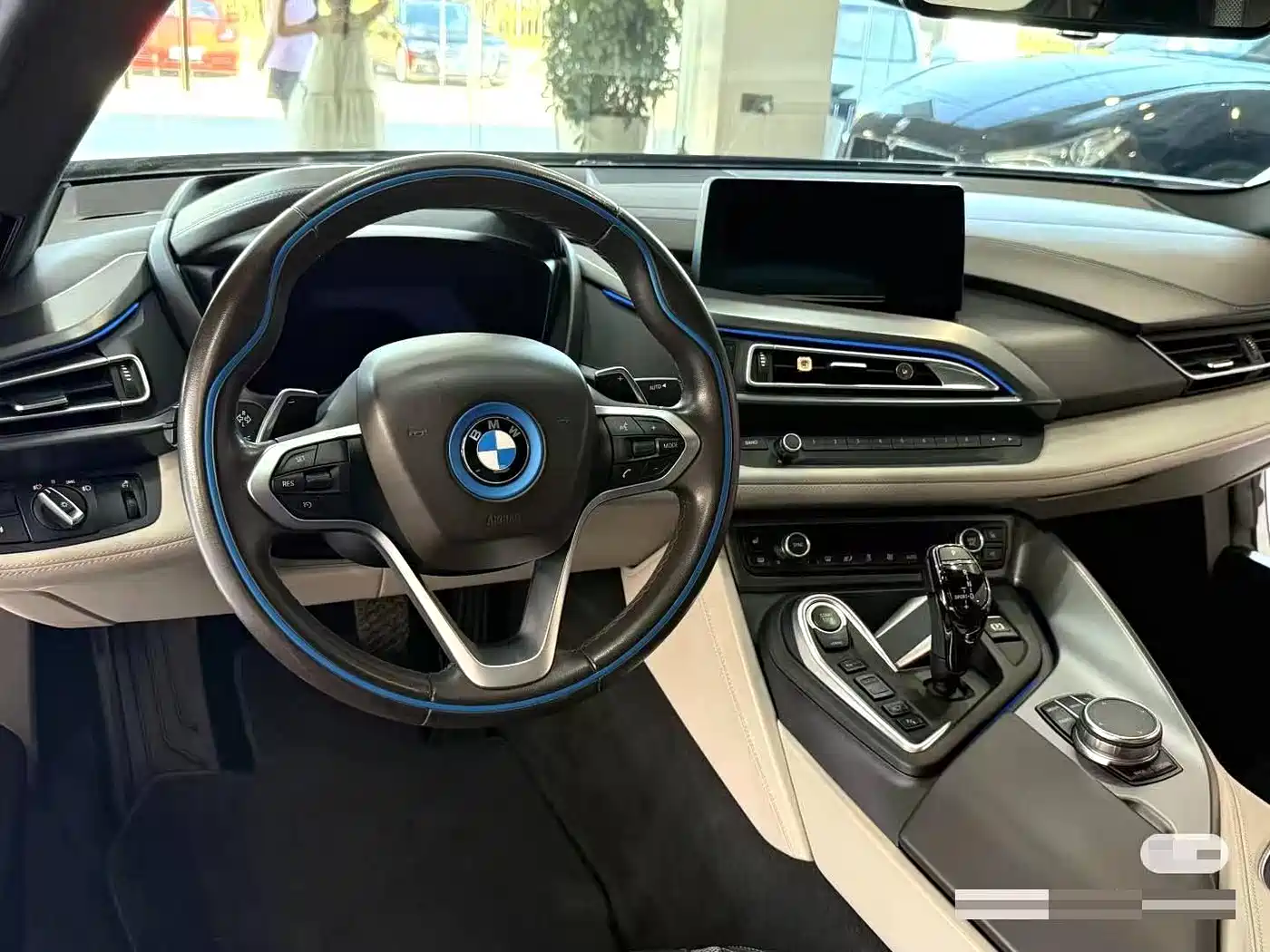 BMW i8 2014 Standard фото 5