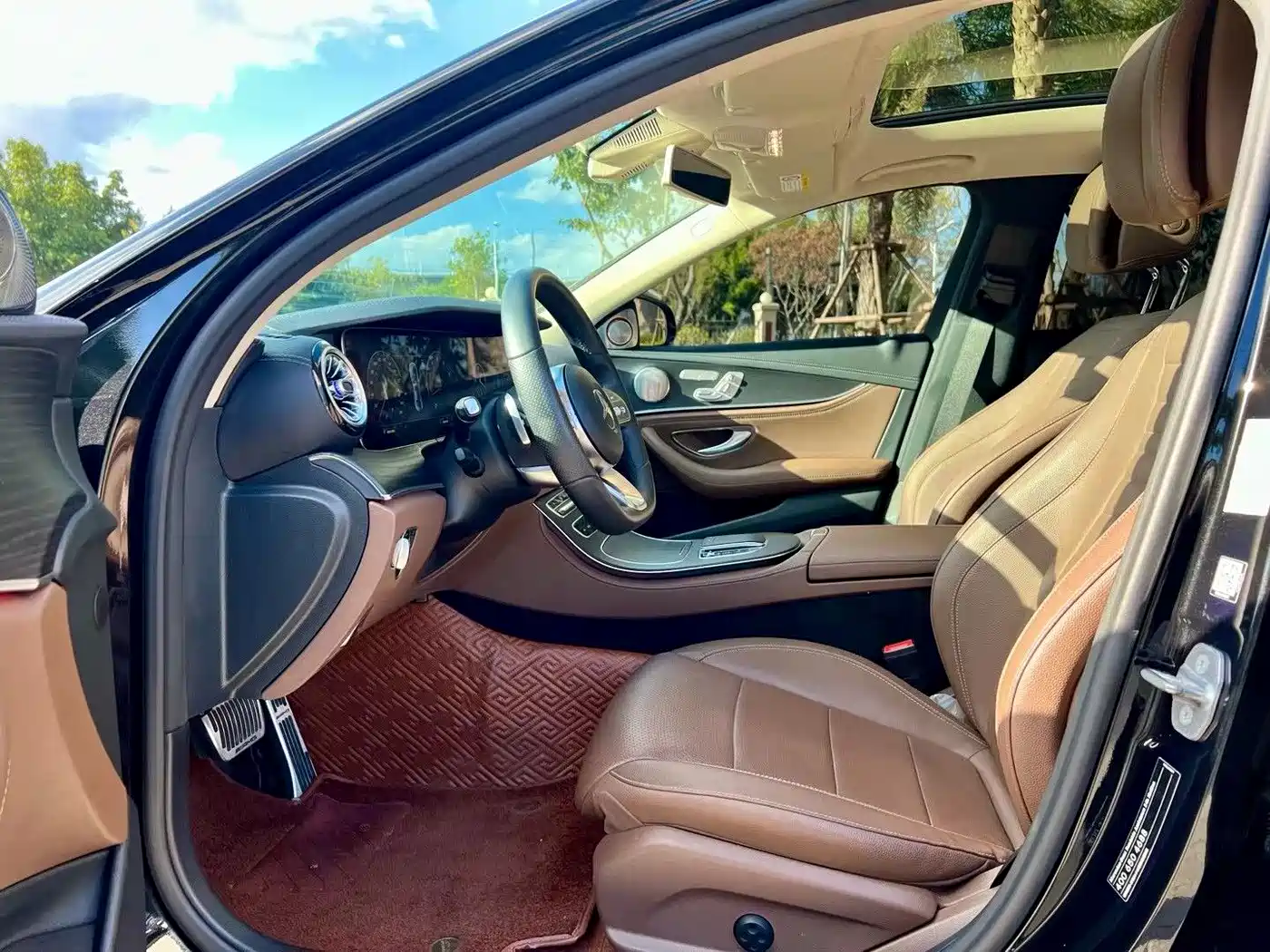 Mercedes-Benz E-Class 2020 E 300 L Sport Fashion Model фото 6
