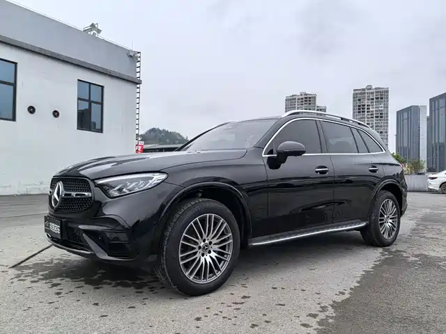 MERCEDES-BENZ GLC