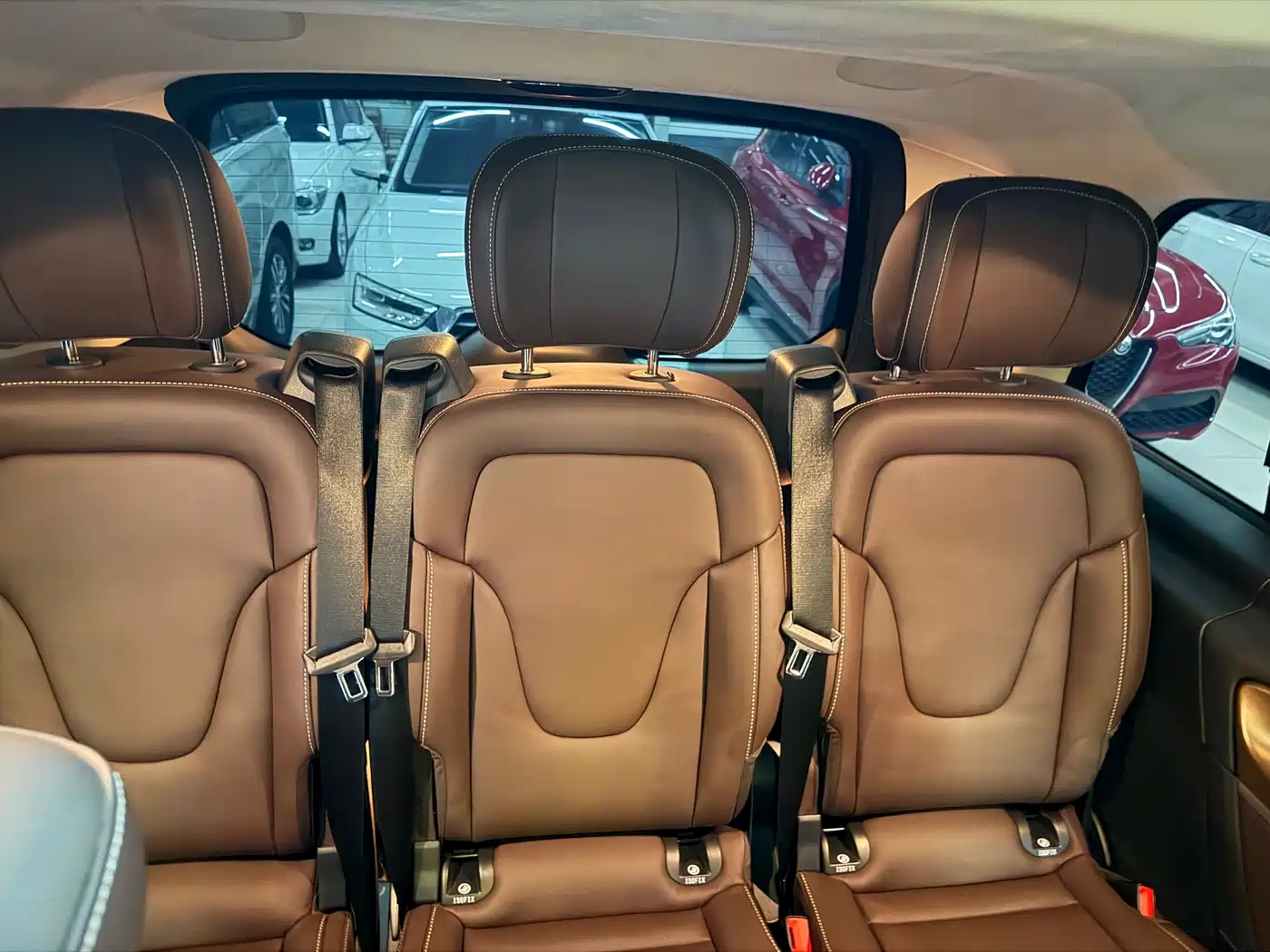 Mercedes-Benz V-Class 2022 V 260 L Long Wheelbase Luxury Edition фото 11