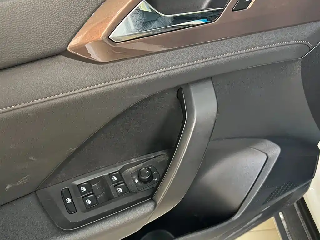 Volkswagen Tharu 2021 280TSI 2WD Luxury Plus фото 7
