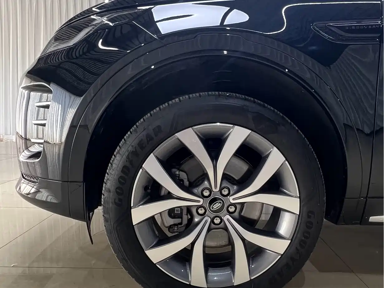 Land Rover Discovery Sport 2025 249PS Performance Tech Edition фото 23