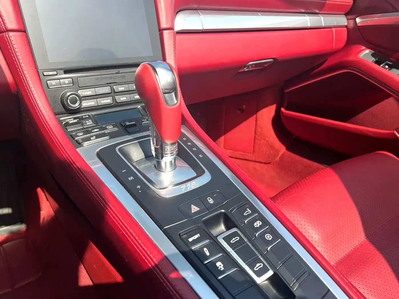 Porsche 718 2018 Boxster 2.0T фото 5
