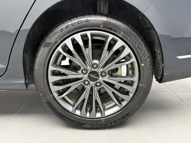 DONGFENG YI HYUN MAX