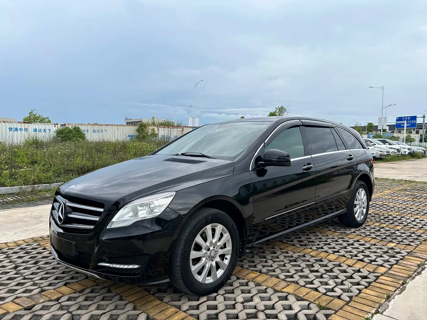 Mercedes-Benz R-Class 2011 R 350 L 4MATIC