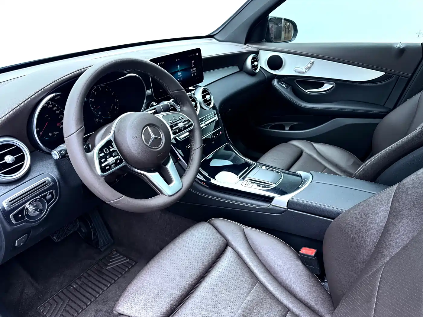 Mercedes-Benz GLC 2020 Facelift GLC 260 L 4MATIC Dynamic фото 12