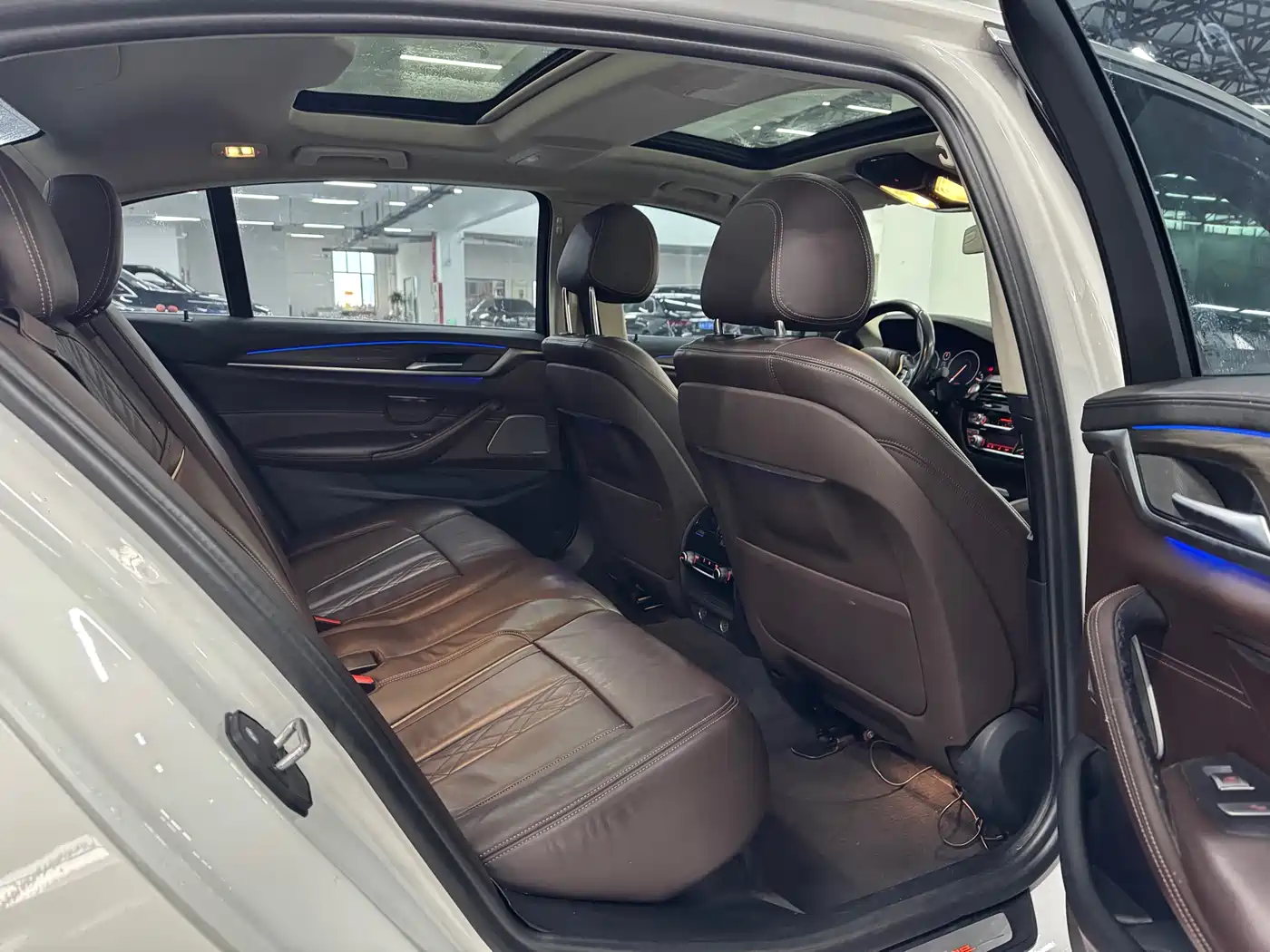 BMW 5 Series 2019 530Li Premium Luxury Package фото 6