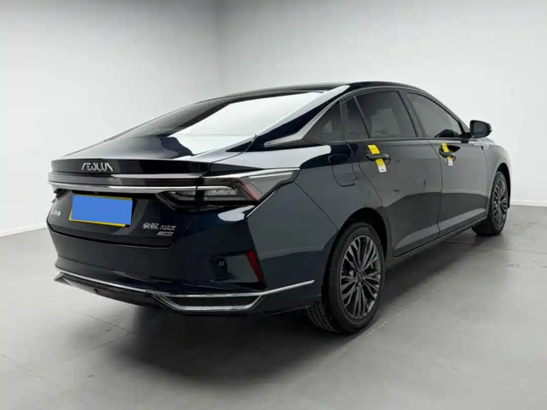 DONGFENG YI HYUN MAX