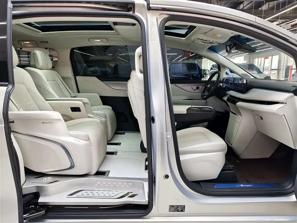 BUICK GL8 NEW ENERGY