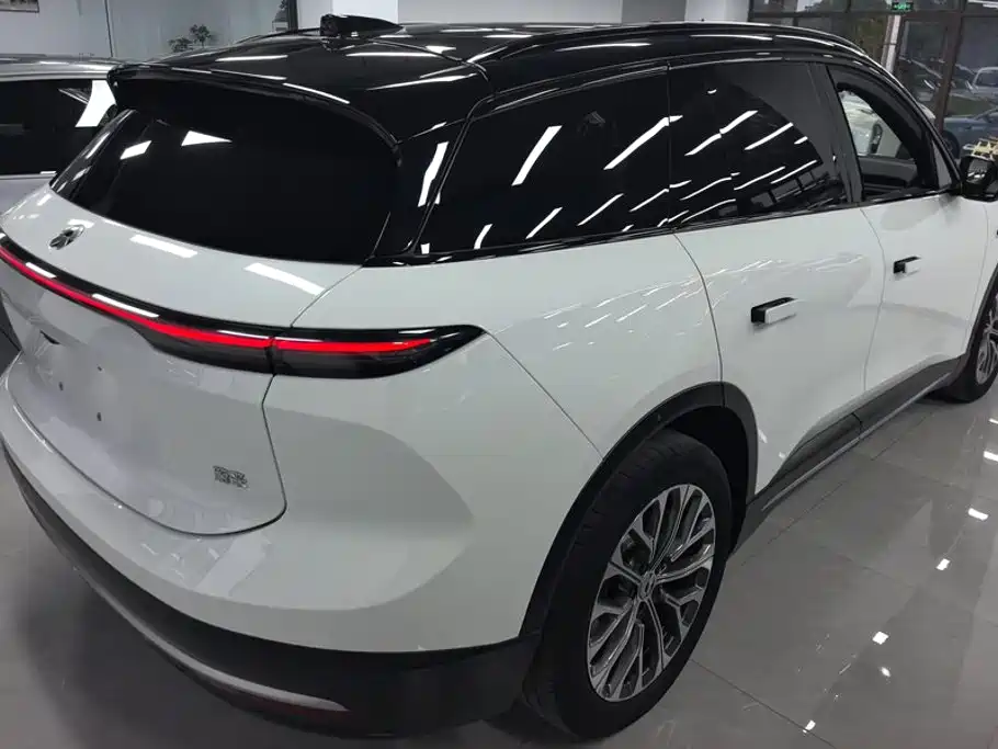 Фото 3 - NIO ES6