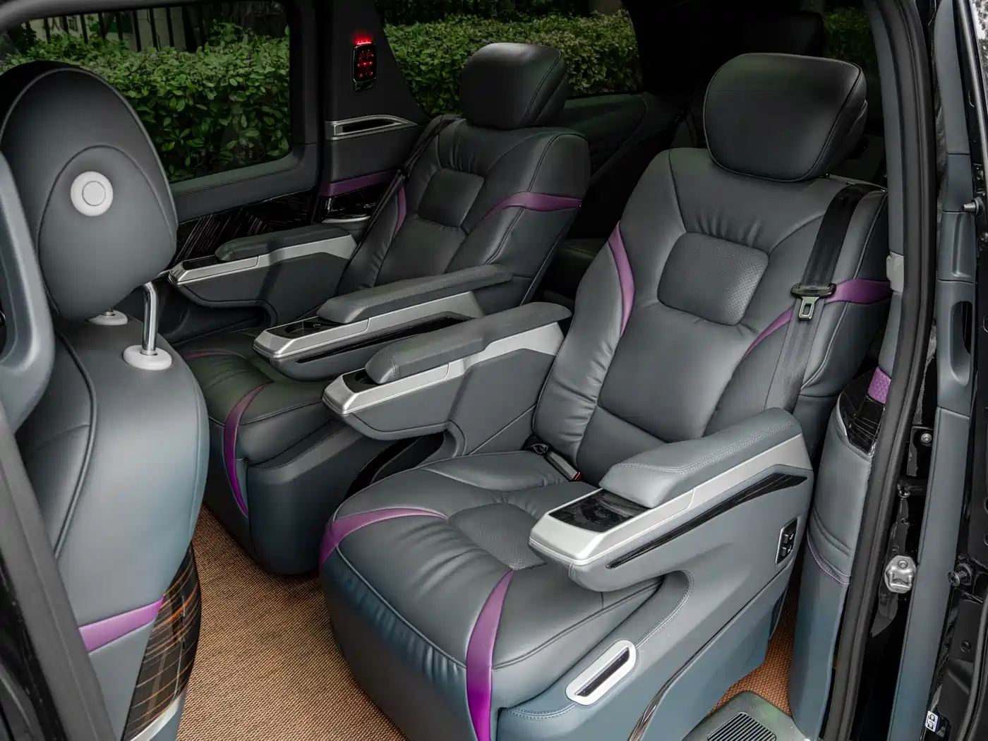 Mercedes-Benz V-Class 2022 V 260 L Long Wheelbase Luxury Edition фото 11