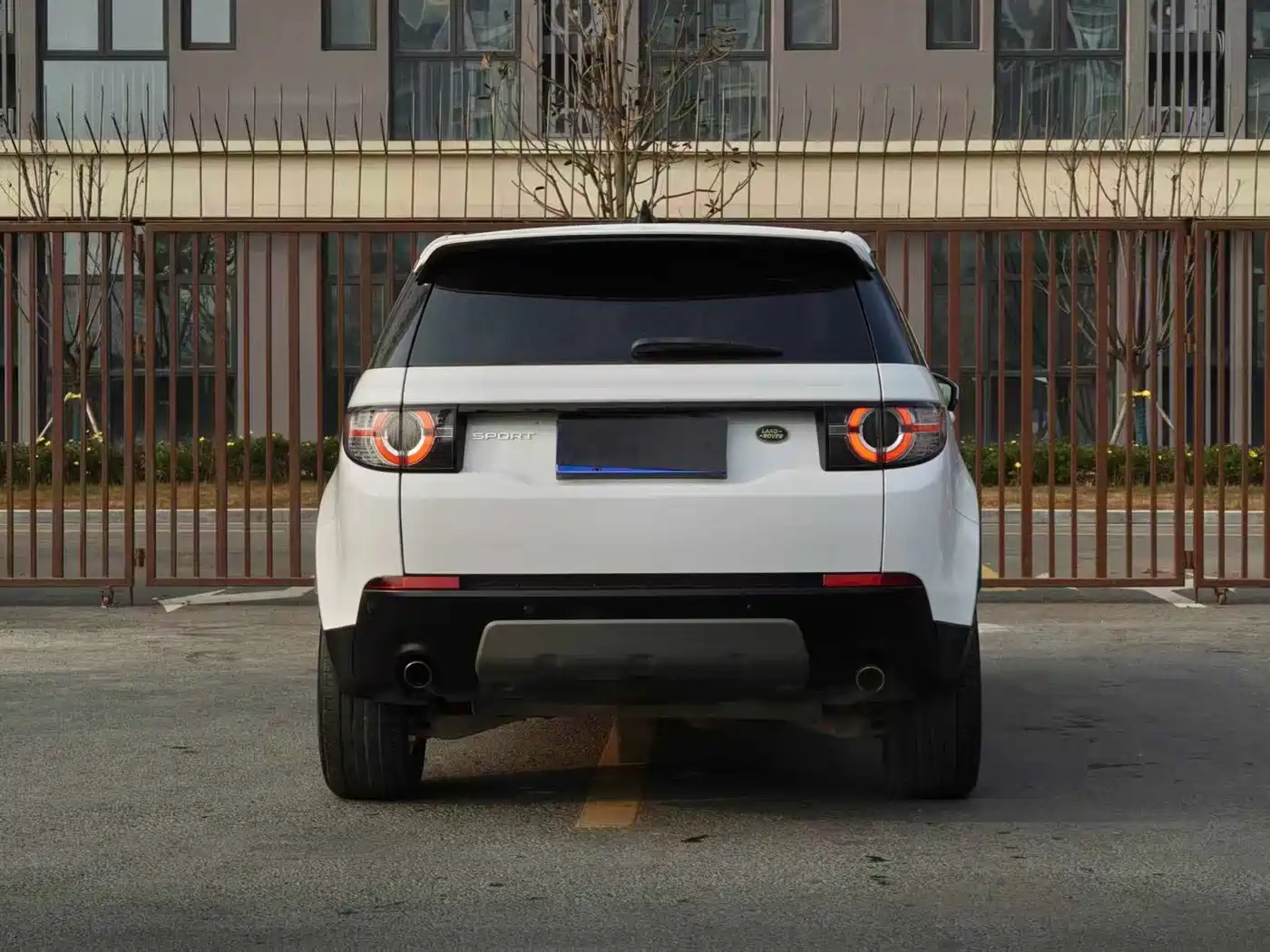 Land Rover Discovery Sport 2018 240PS SE Edition фото 17