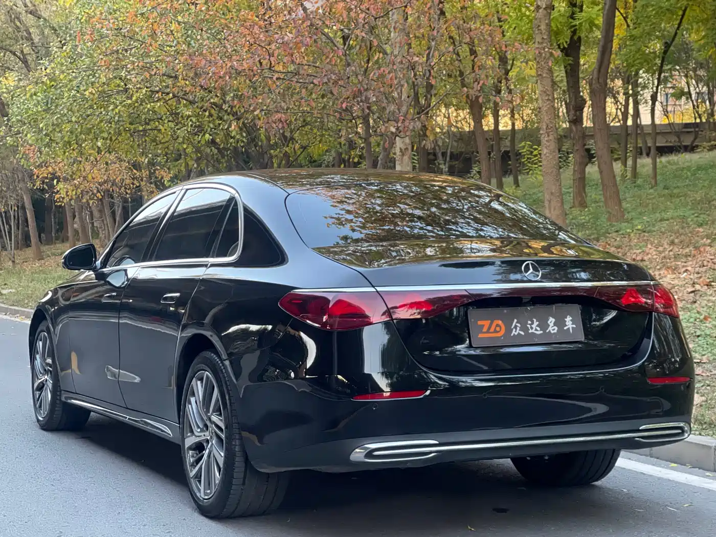 Mercedes-Benz E-Class 2025 E 300 L Fashion фото 14