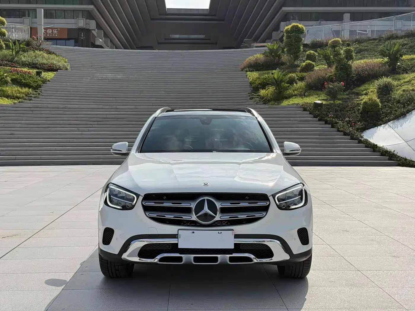 MERCEDES-BENZ GLC