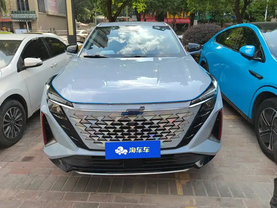Changan Oshan Z6 2022 2022 Model Blue Whale 1.5T DCT Smart Navigation Type