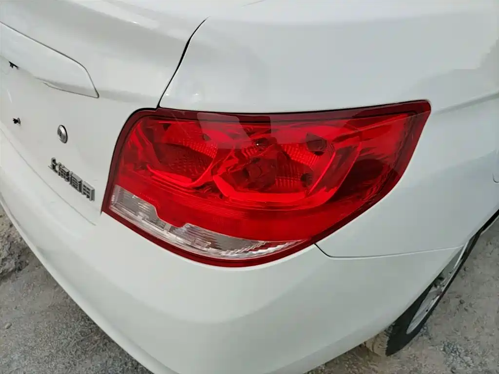 Chevrolet Sail 2015 Sail 3 1.5L Manual Ideal Sunroof Edition фото 8