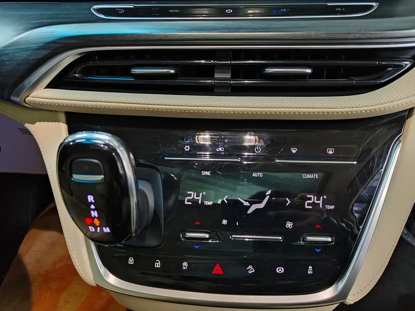 Buick GL8 2021 ES Landlord 653T Luxury фото 17