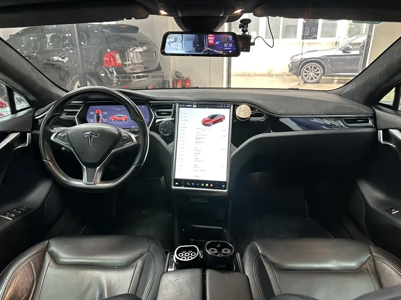 TESLA MODEL S