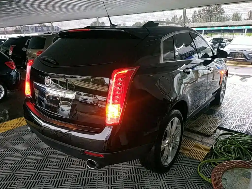 Cadillac SRX 2015 2015 3.0L Leading
