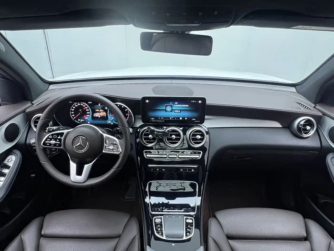 Mercedes-Benz GLC 2022 Facelift GLC 260 L 4MATIC Dynamic фото 11