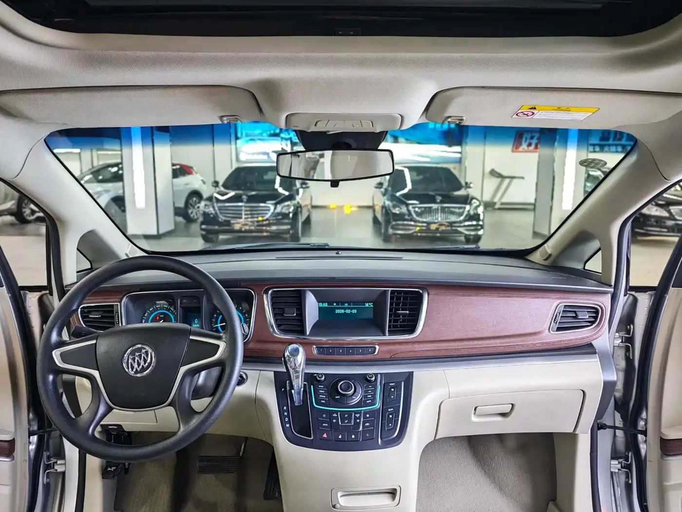Buick GL8 2014 2.4L CT Luxury Business Comfort фото 9