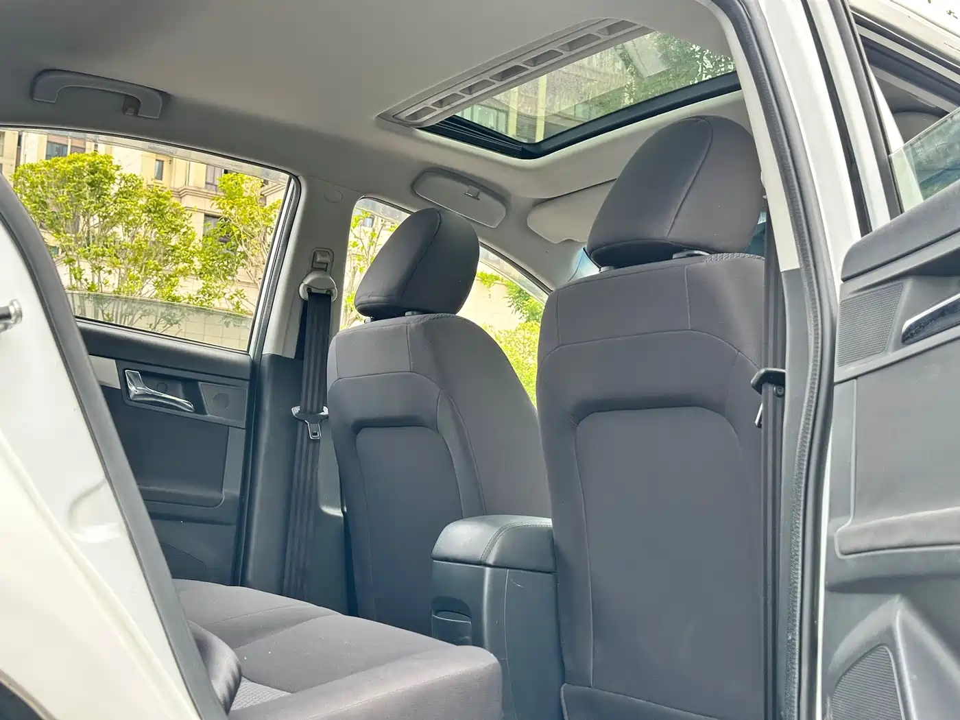 Roewe 350 2016 2015 Model 1.5L Automatic Luxury Sunroof Edition