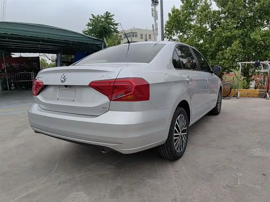 Volkswagen Jetta 2019 Dream Edition 1.5L Auto Comfort фото 7