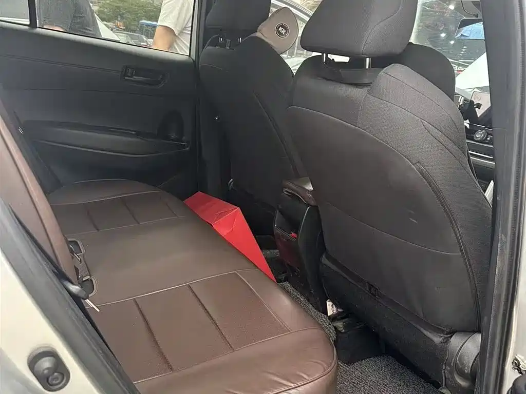 Toyota Frontlander 2022 2.0L CVT Elite фото 5