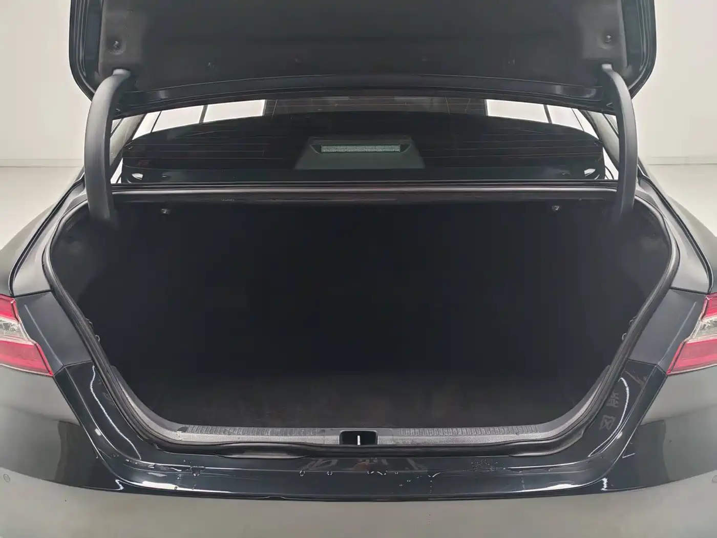Toyota Camry 2021 2.0G Luxury Edition фото 10