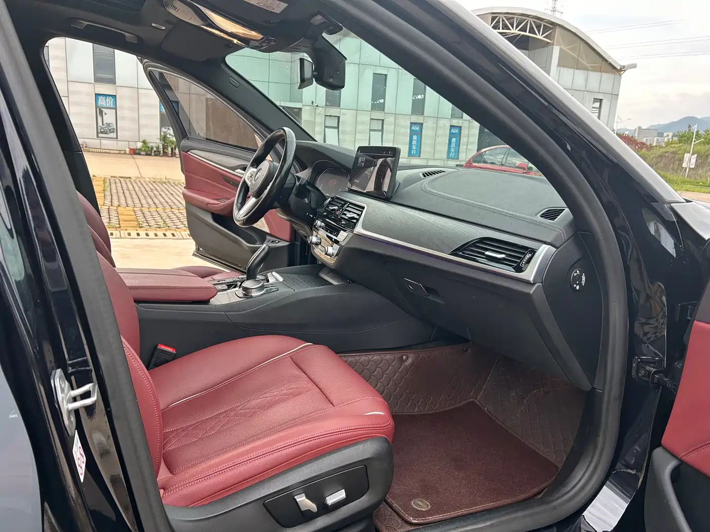 BMW 5 Series New Energy 2021 535Le M Sport Package фото 10