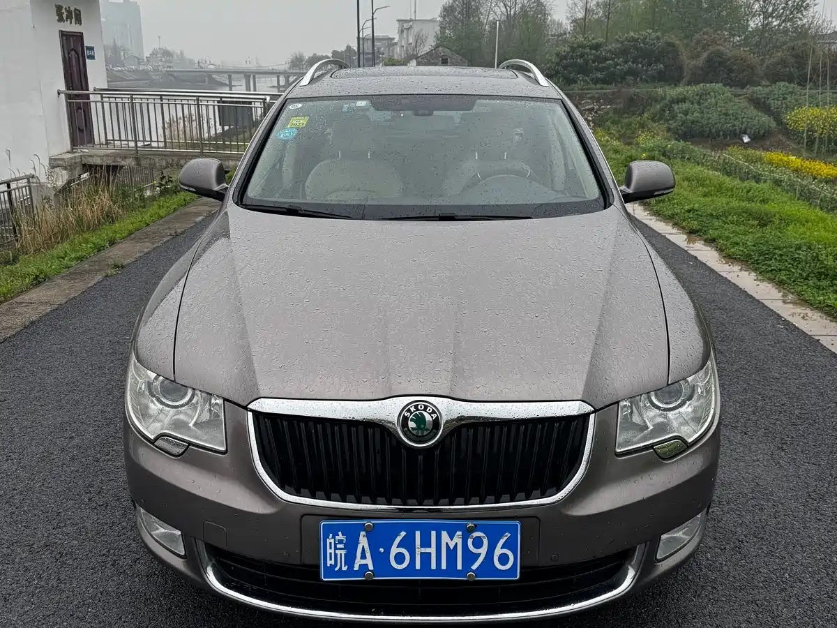 Škoda Superb (Import) 2013 Touring Edition 2.0TSI Premium фото 2