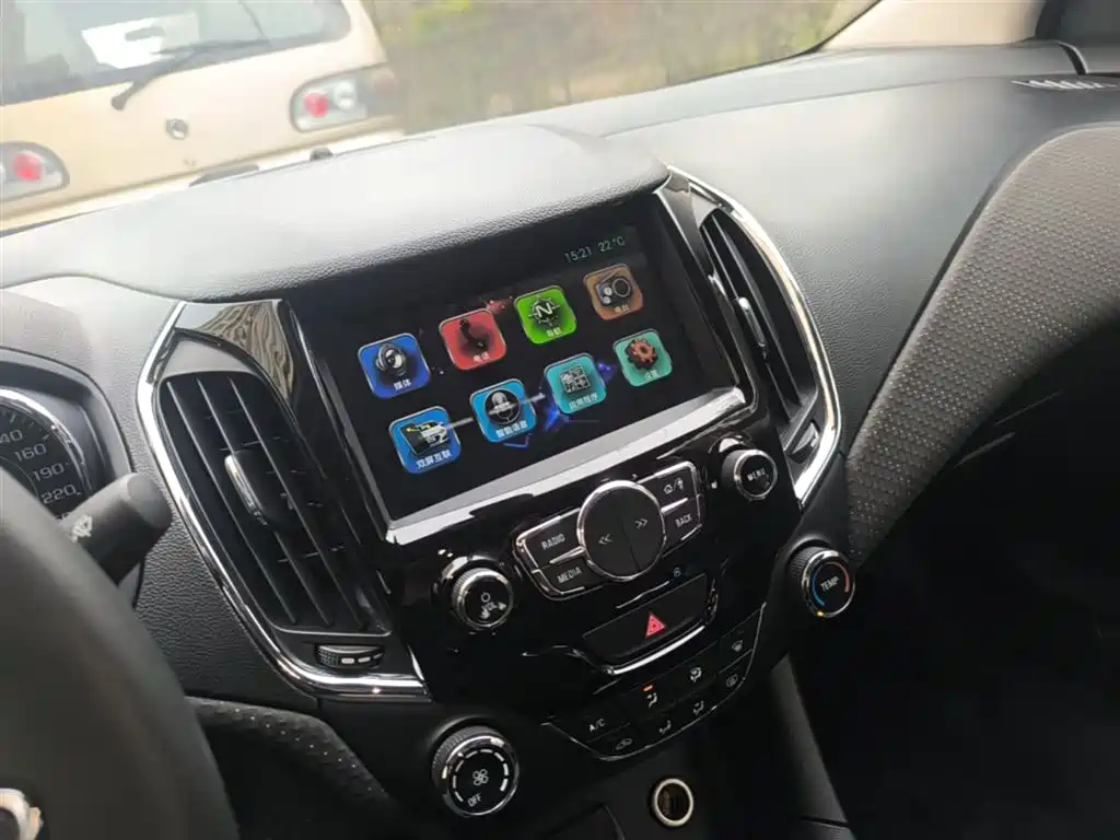Chevrolet Cruze 2015 1.5L Manual Elite Edition фото 13