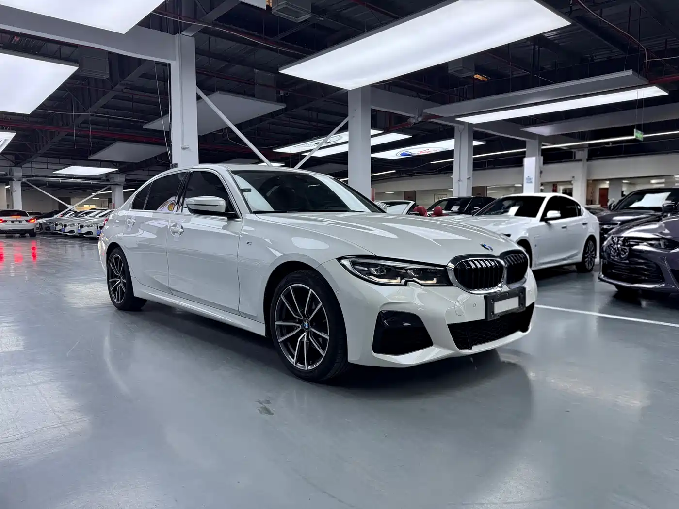 BMW 3 Series 2021 325Li M Sport Package фото 3
