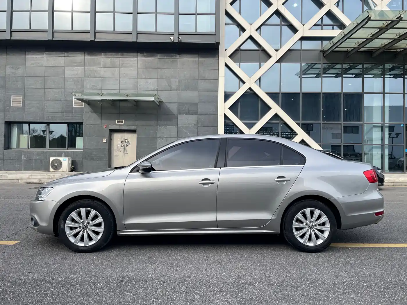 Volkswagen Sagitar 2014 1.4TSI Automatic Luxury фото 5