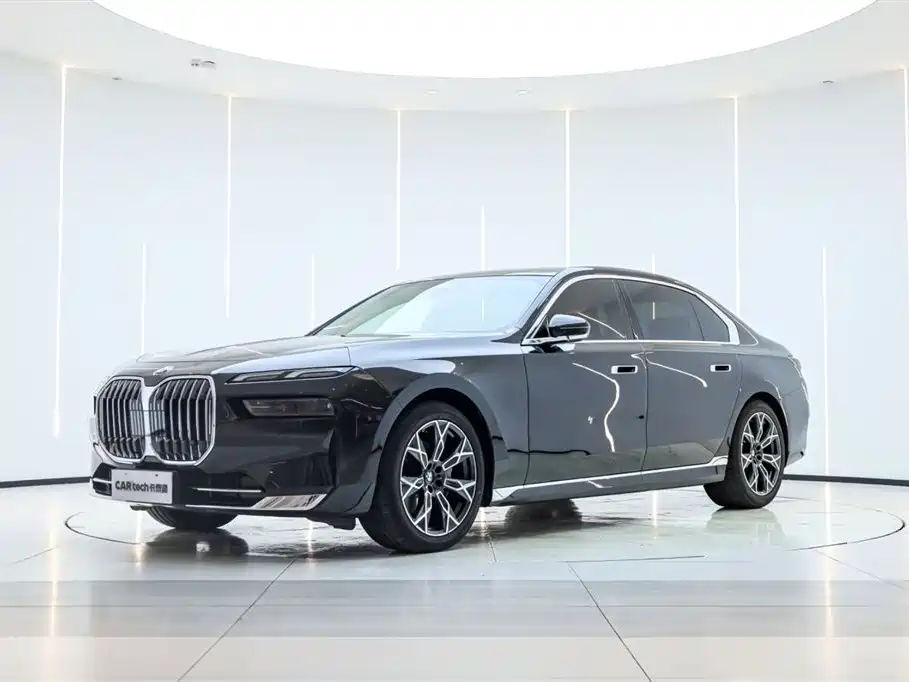 BMW 7 Series 2023 Model 735Li Luxury Package