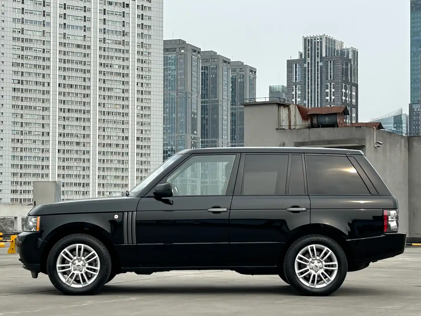 Land Rover Range Rover 2010 3.6 TDV8 HSE фото 4