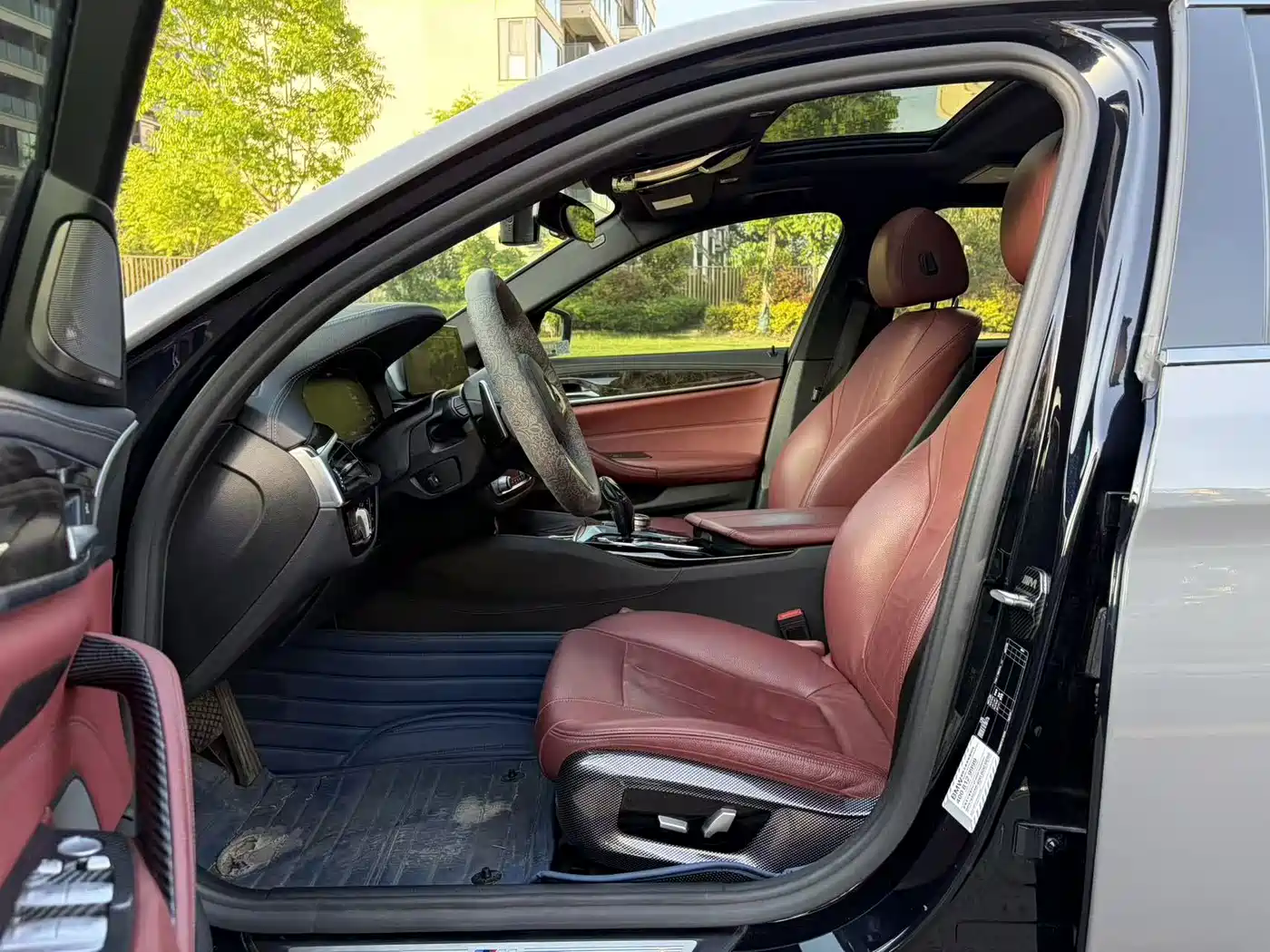 BMW 5 Series 2020 530Li Exclusive M Sport Package фото 12