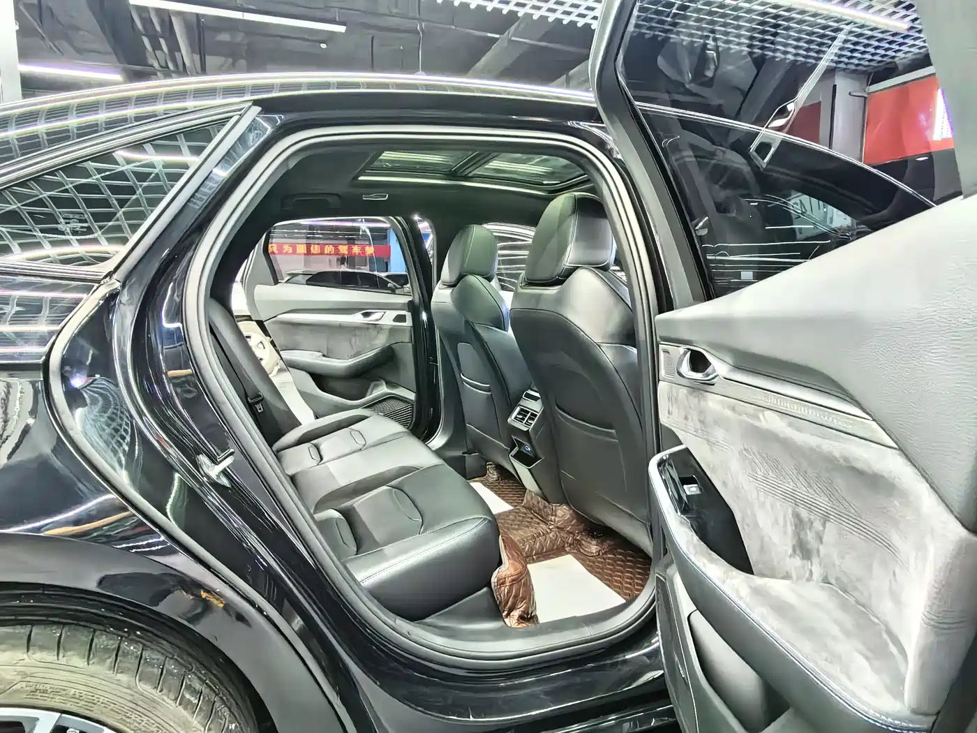Фото 8 - Geely Xing Rui