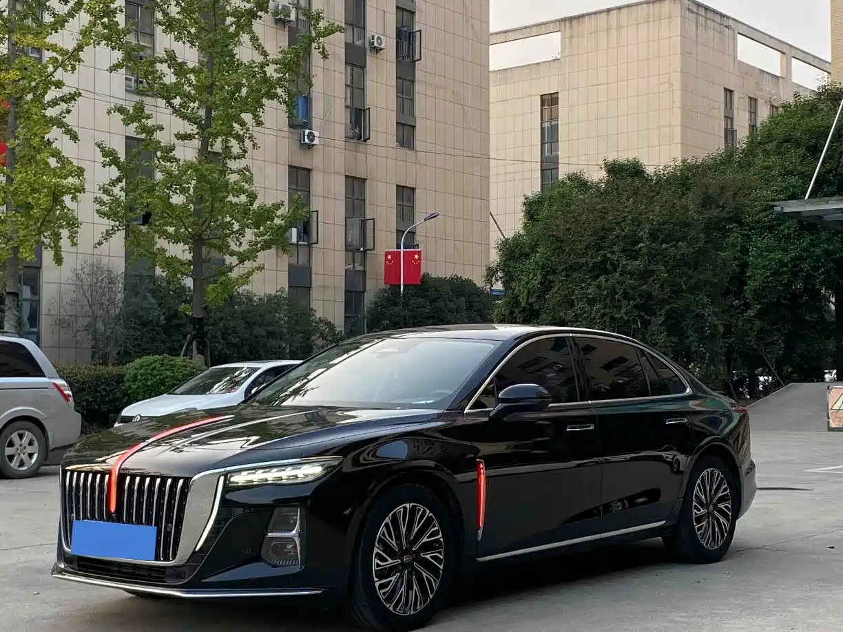 Hongqi H5 2023 2.0T Auto Smart Connect Flag Comfort