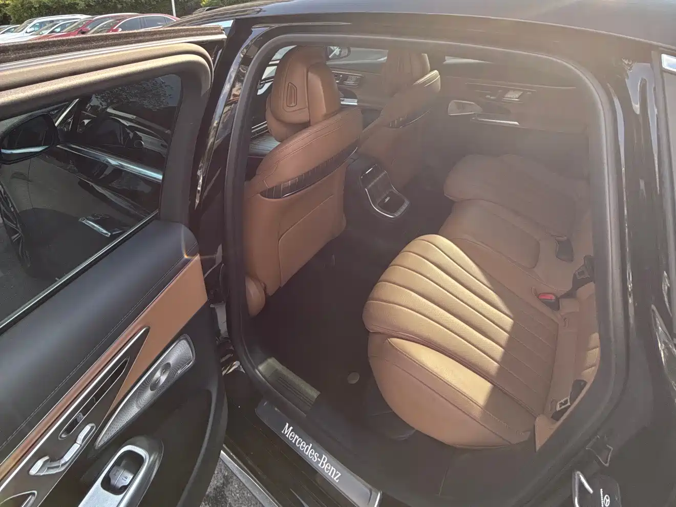 Mercedes-Benz E-Class 2025 E 300 L Luxury фото 11