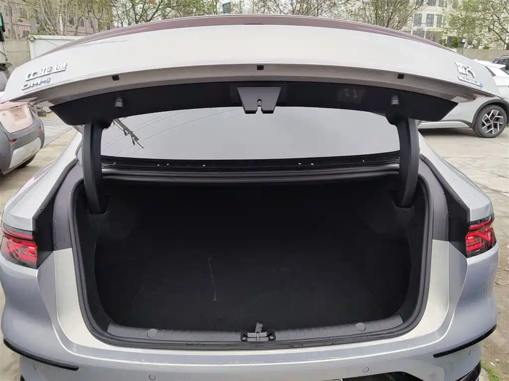 BYD Han 2026 DM-i Smart Driving Edition 245km Premium фото 12