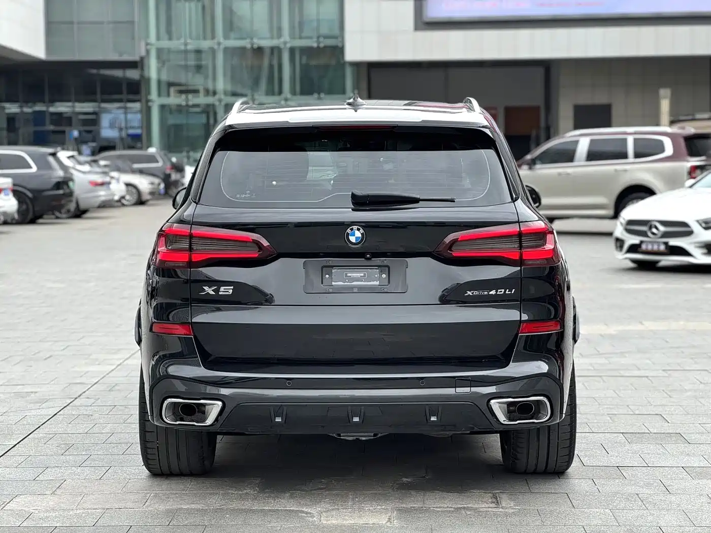 BMW X5 2022 xDrive 30Li Premium M Sport Package фото 8