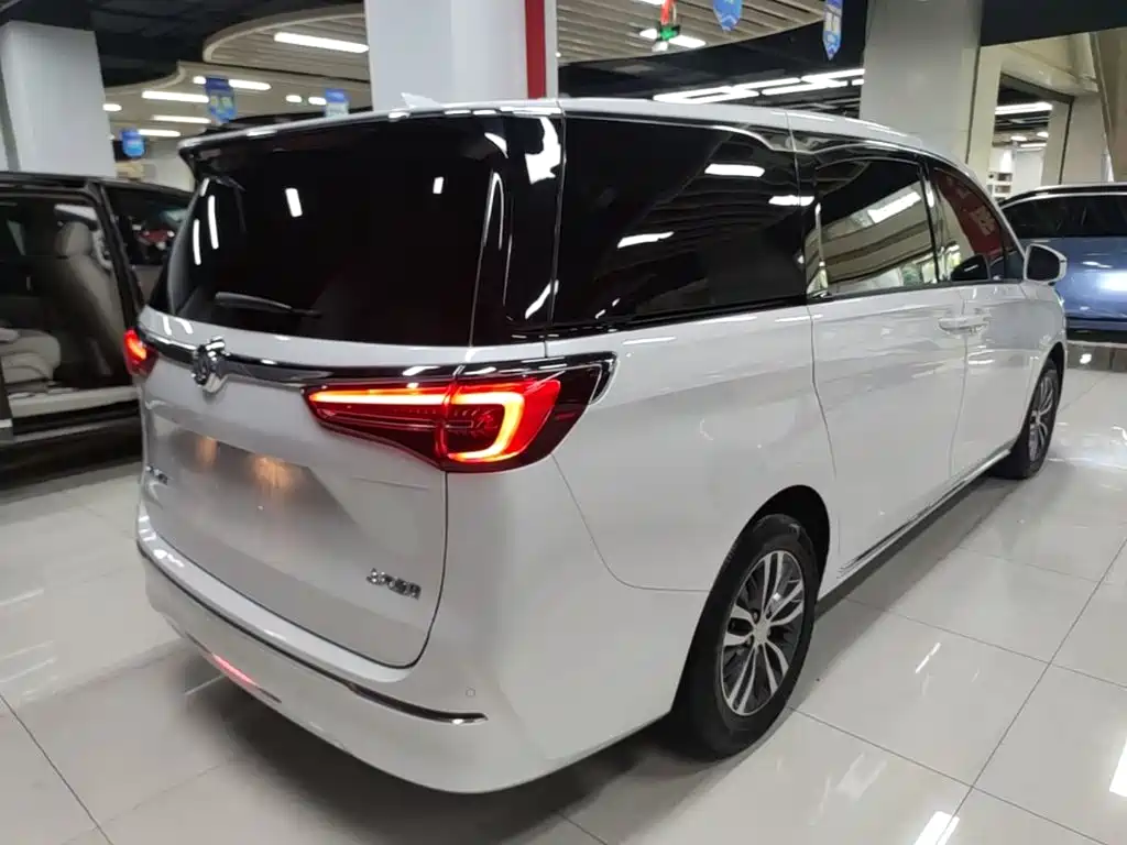 BUICK GL8